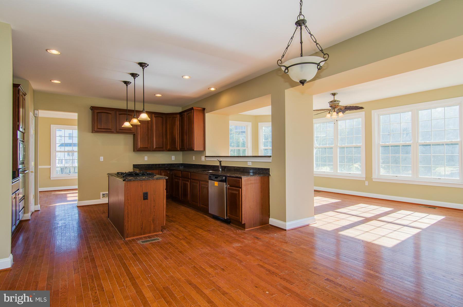 AUTUMN VIEW - Residential