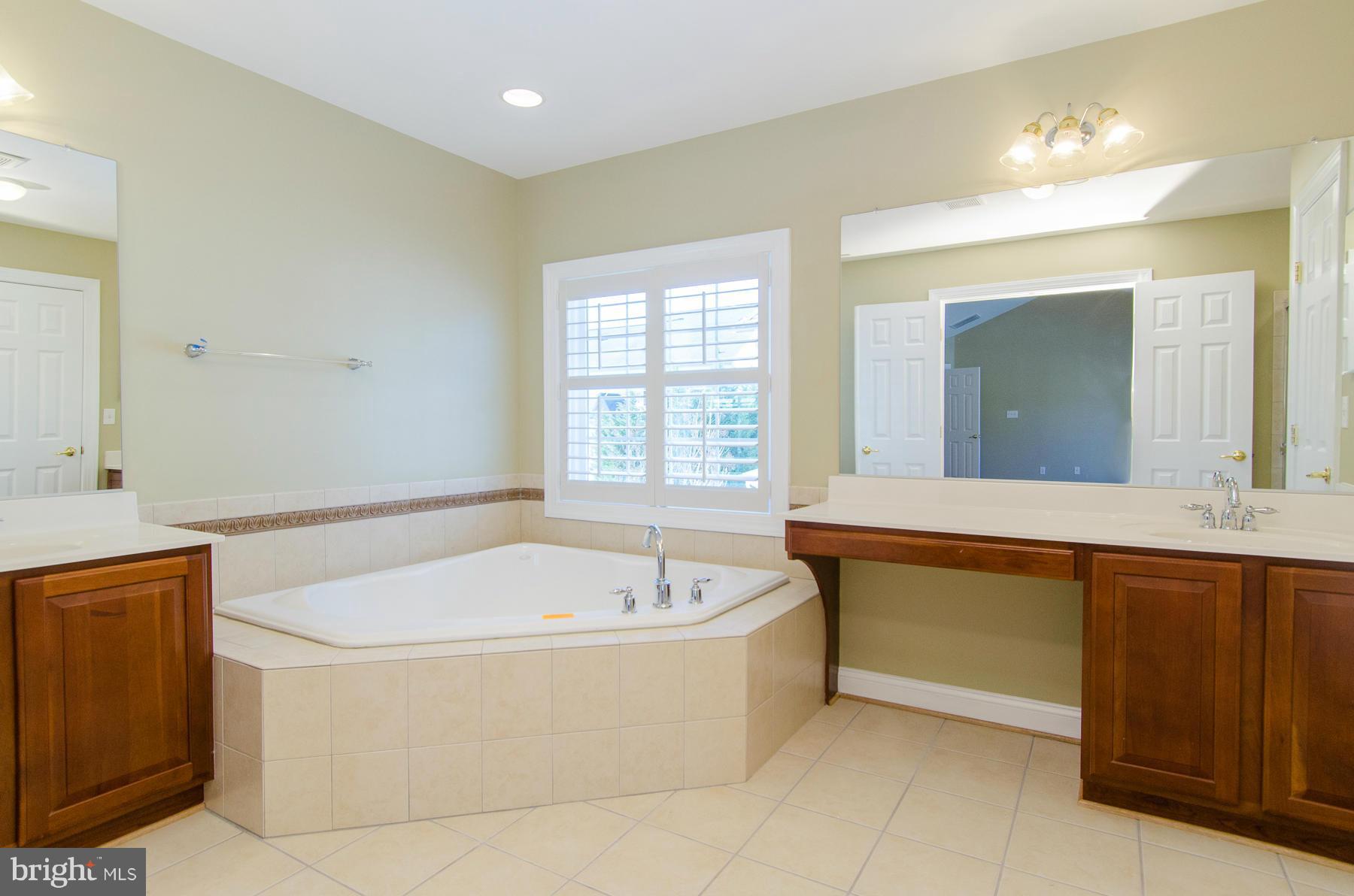 AUTUMN VIEW - Residential