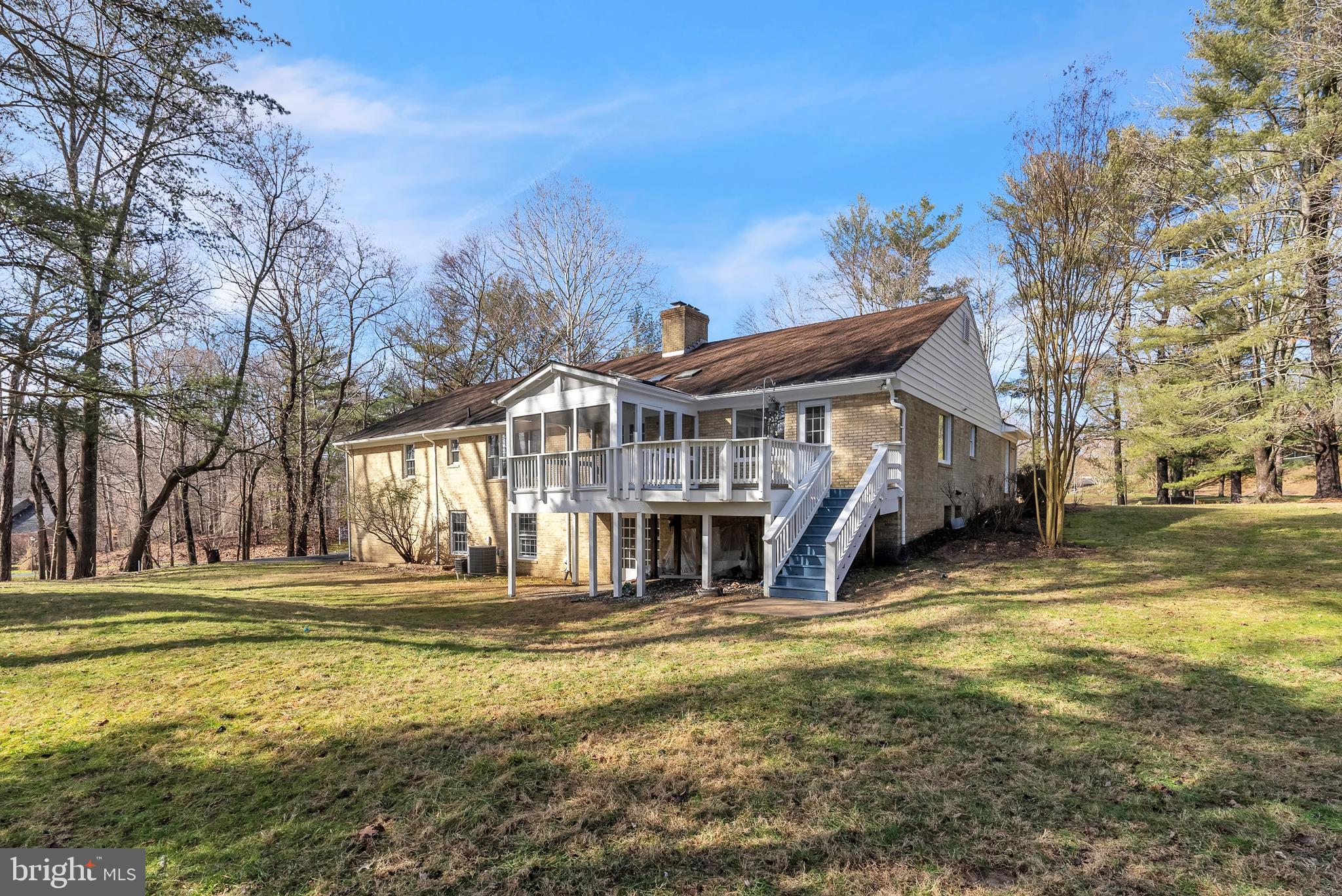 POTOMAC OUTSIDE - Residential Lease