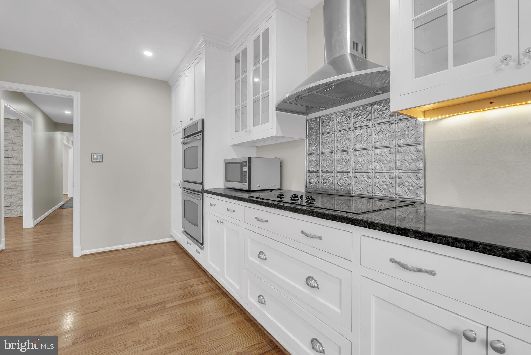 POTOMAC OUTSIDE - Residential Lease