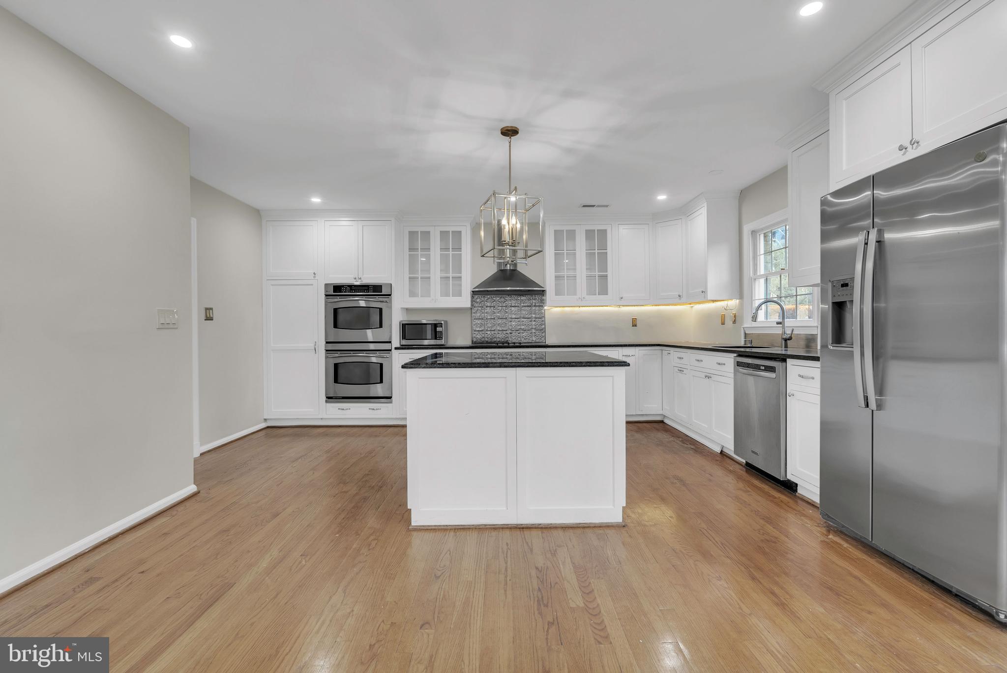 POTOMAC OUTSIDE - Residential Lease