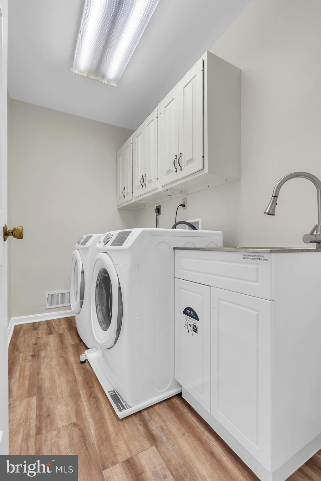 POTOMAC OUTSIDE - Residential Lease