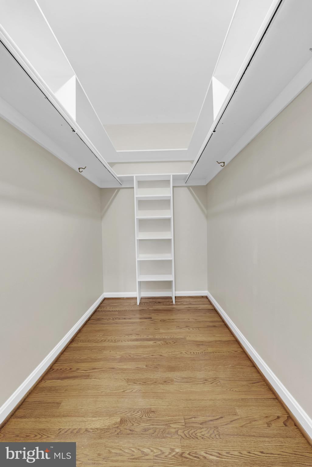 POTOMAC OUTSIDE - Residential Lease