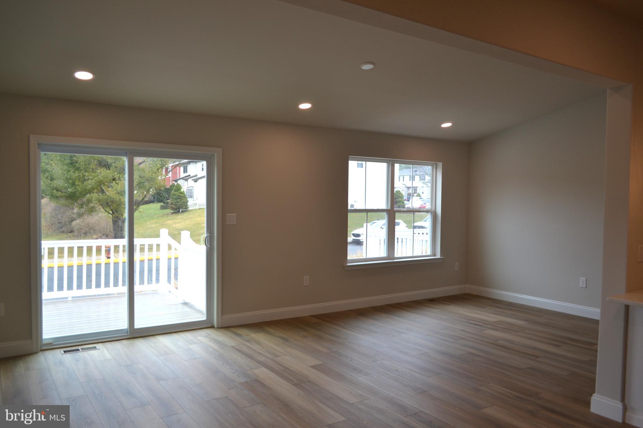 HAWKSTONE VILLAGE - Residential