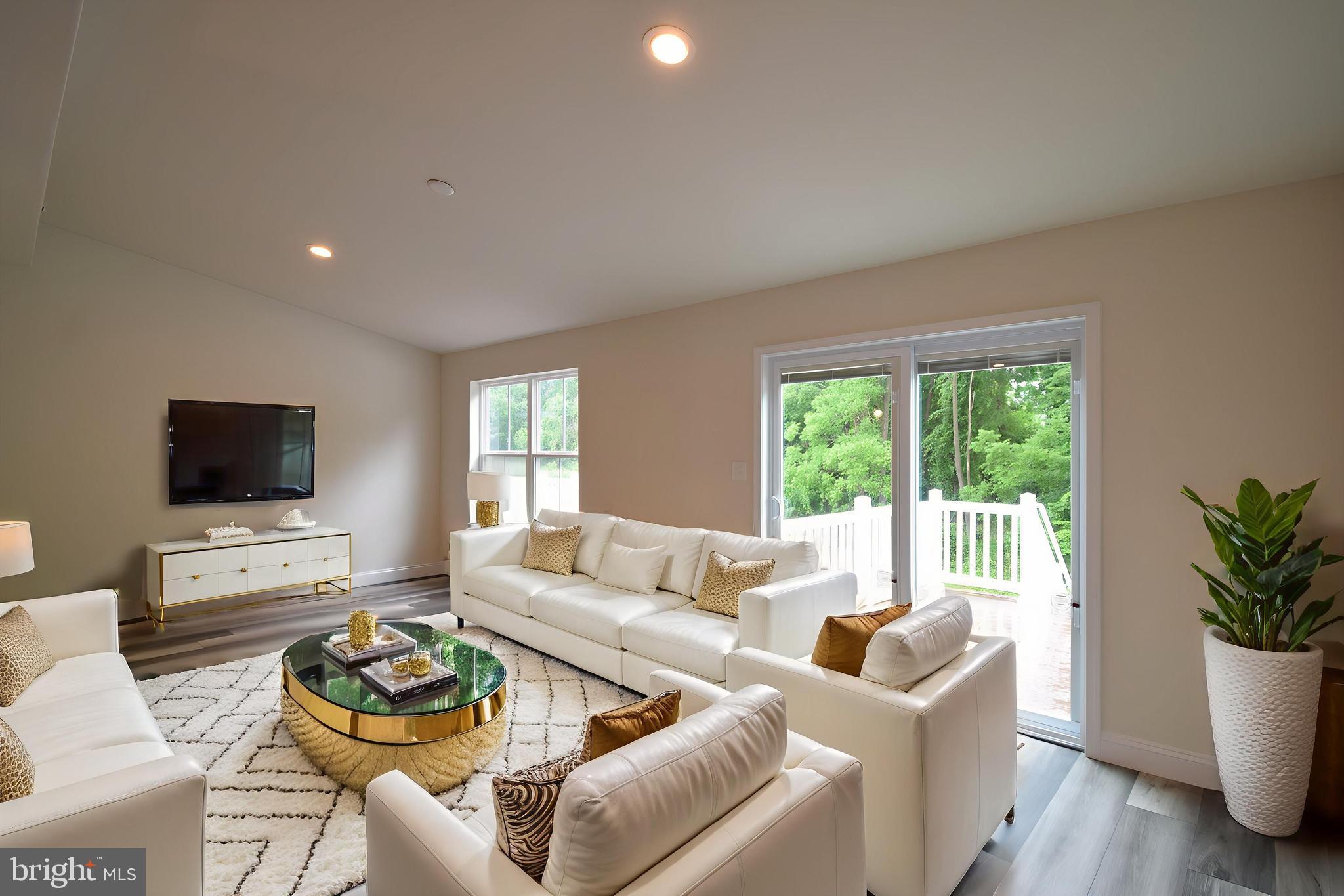 HAWKSTONE VILLAGE - Residential