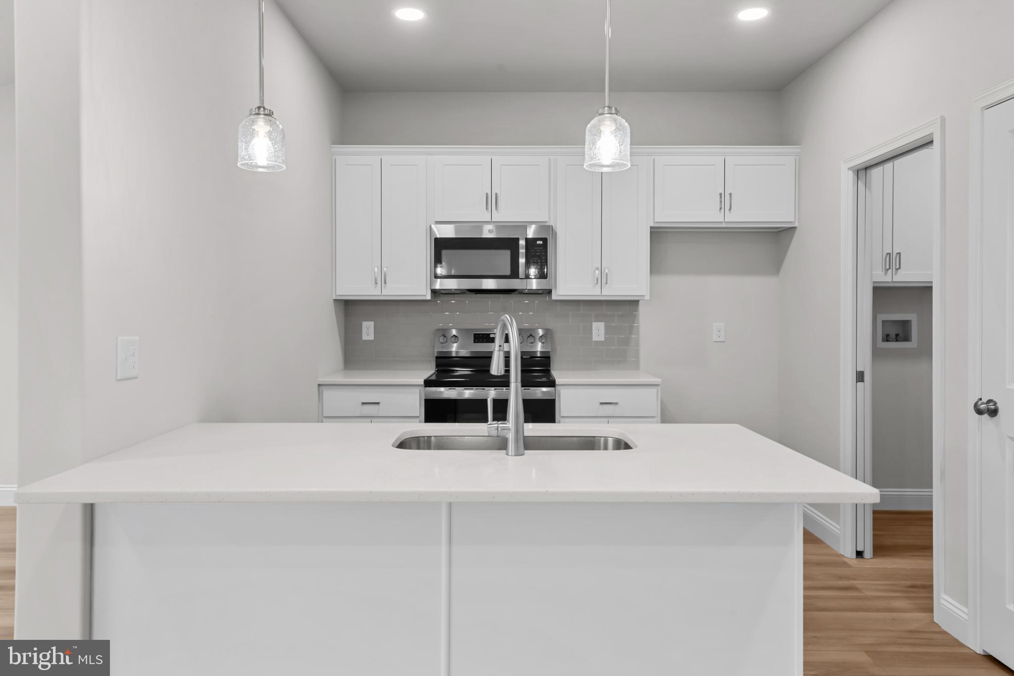 HAWKSTONE VILLAGE - Residential