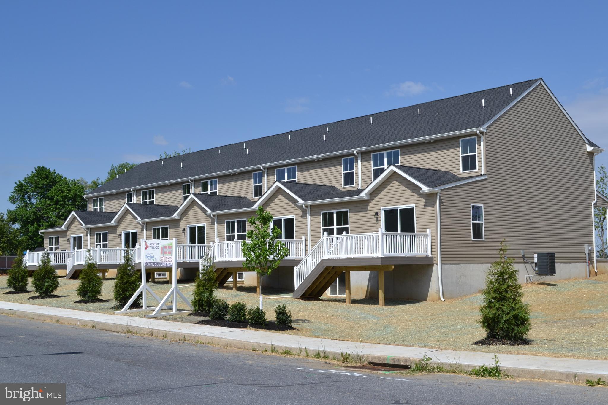 HAWKSTONE VILLAGE - Residential
