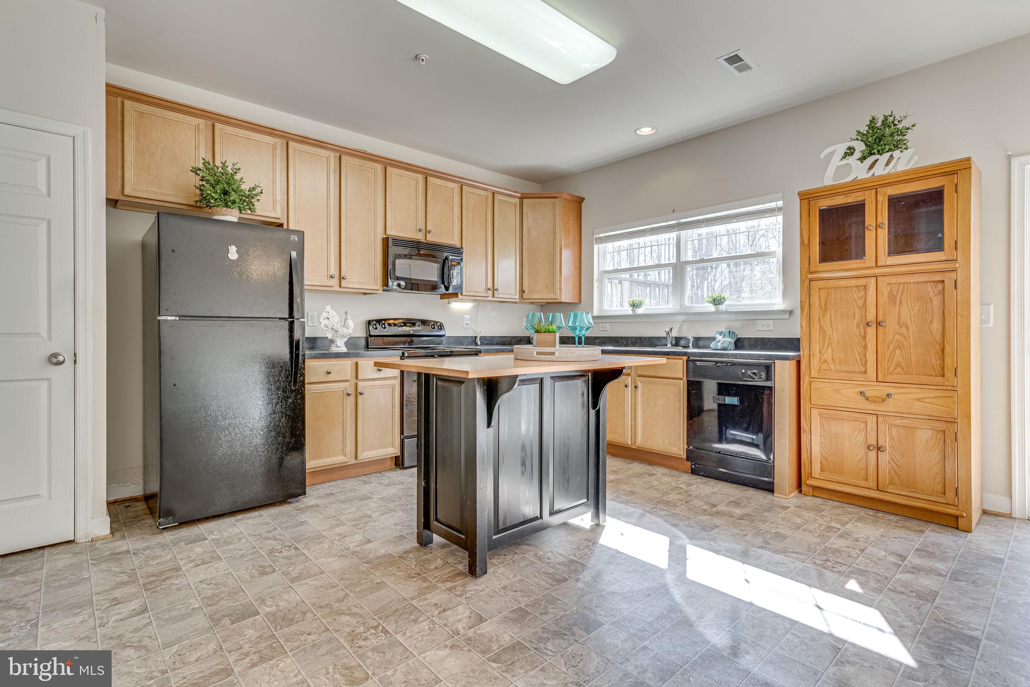 OAK TREE LANDING - Residential