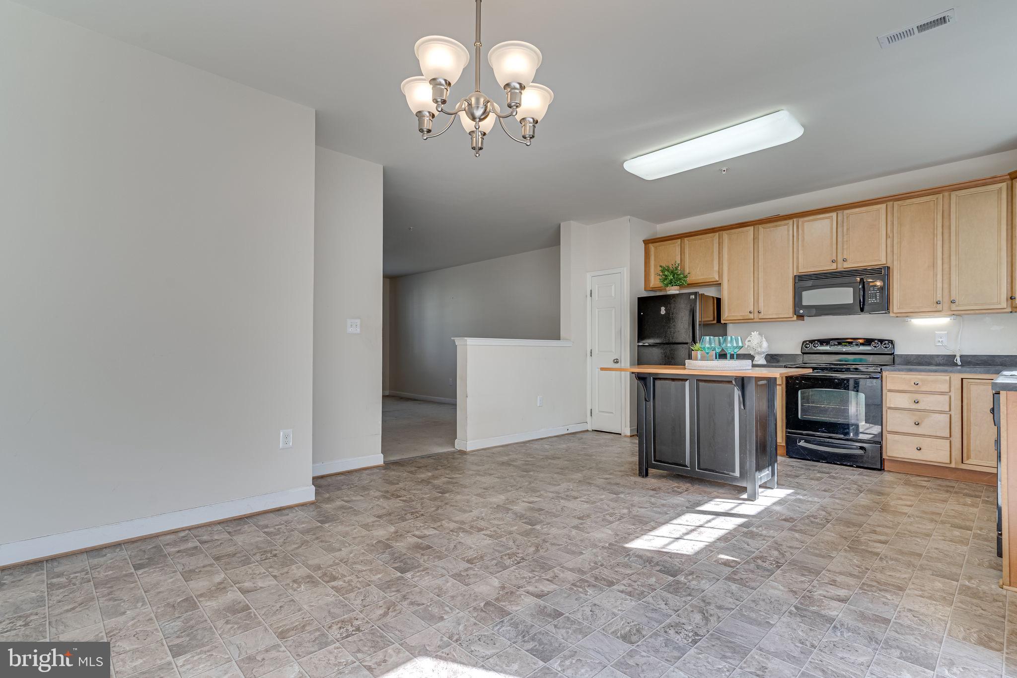 OAK TREE LANDING - Residential