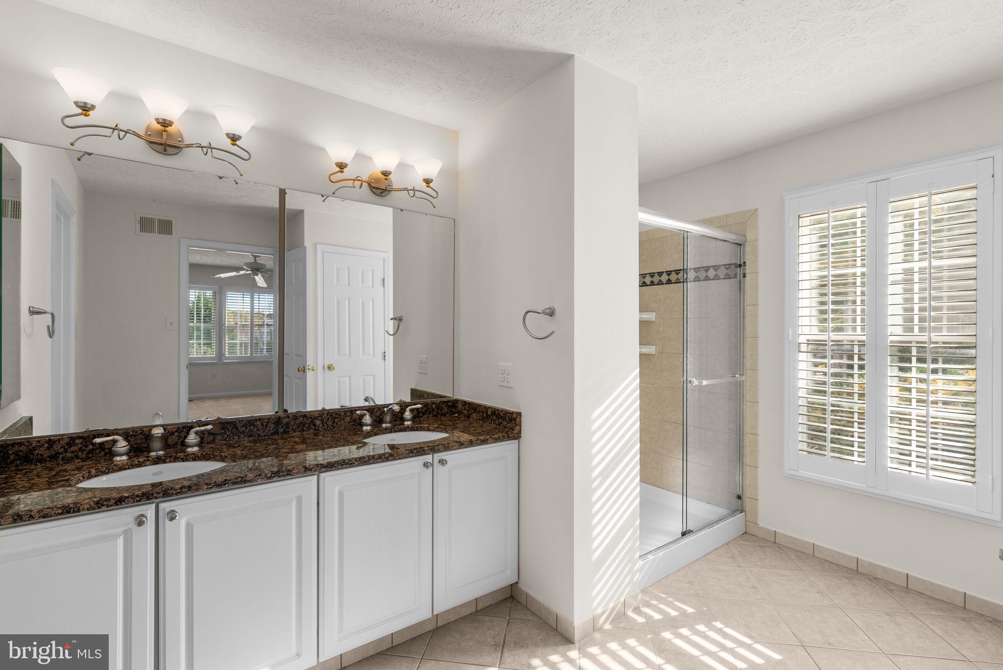 SHEPHERDS GLEN - Residential