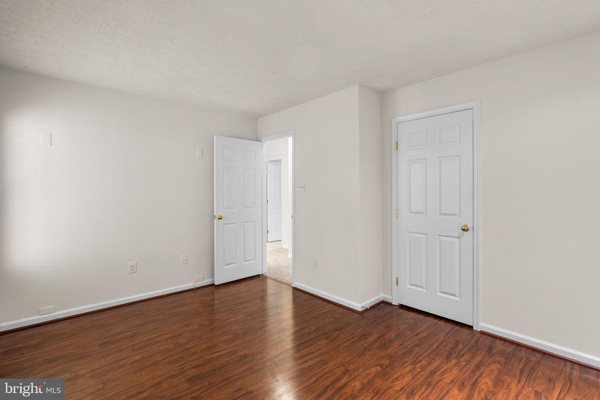 SHEPHERDS GLEN - Residential