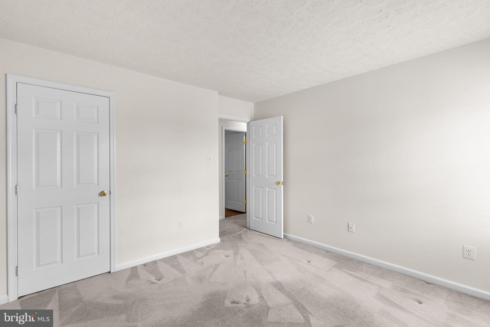 SHEPHERDS GLEN - Residential