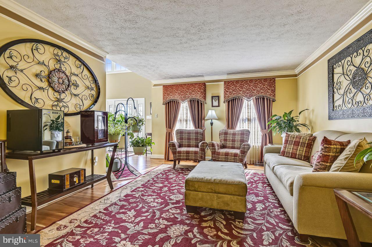 LYONSWOOD - Residential