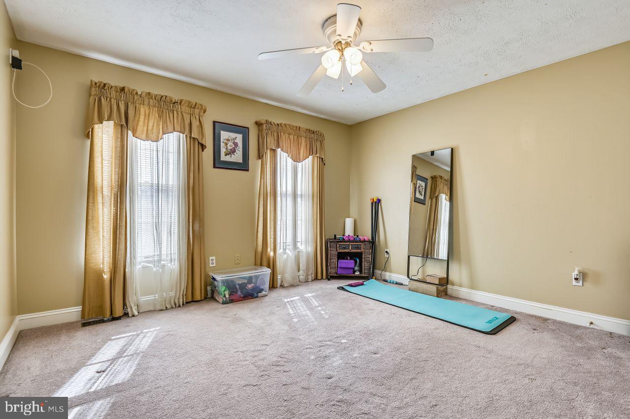 LYONSWOOD - Residential