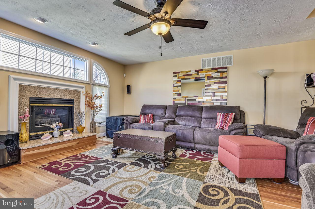 LYONSWOOD - Residential