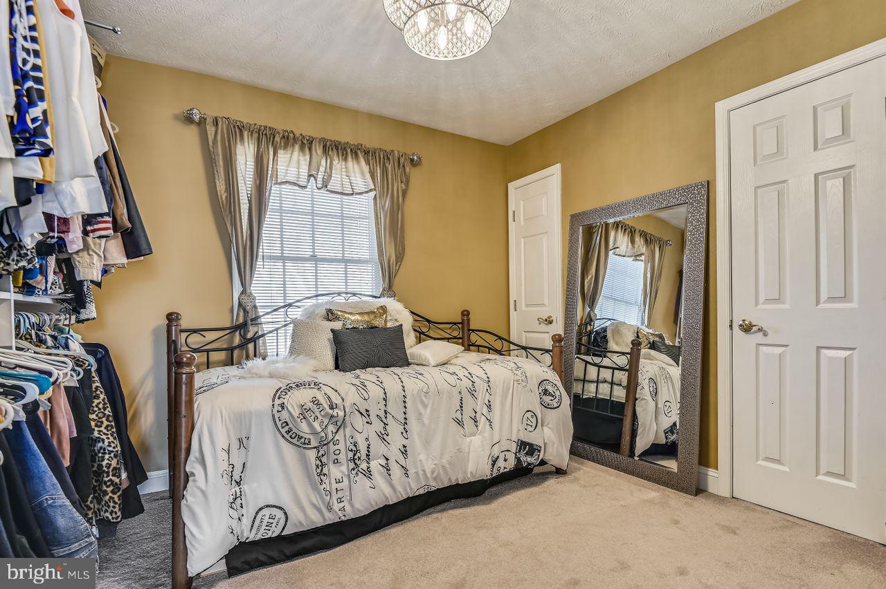 LYONSWOOD - Residential