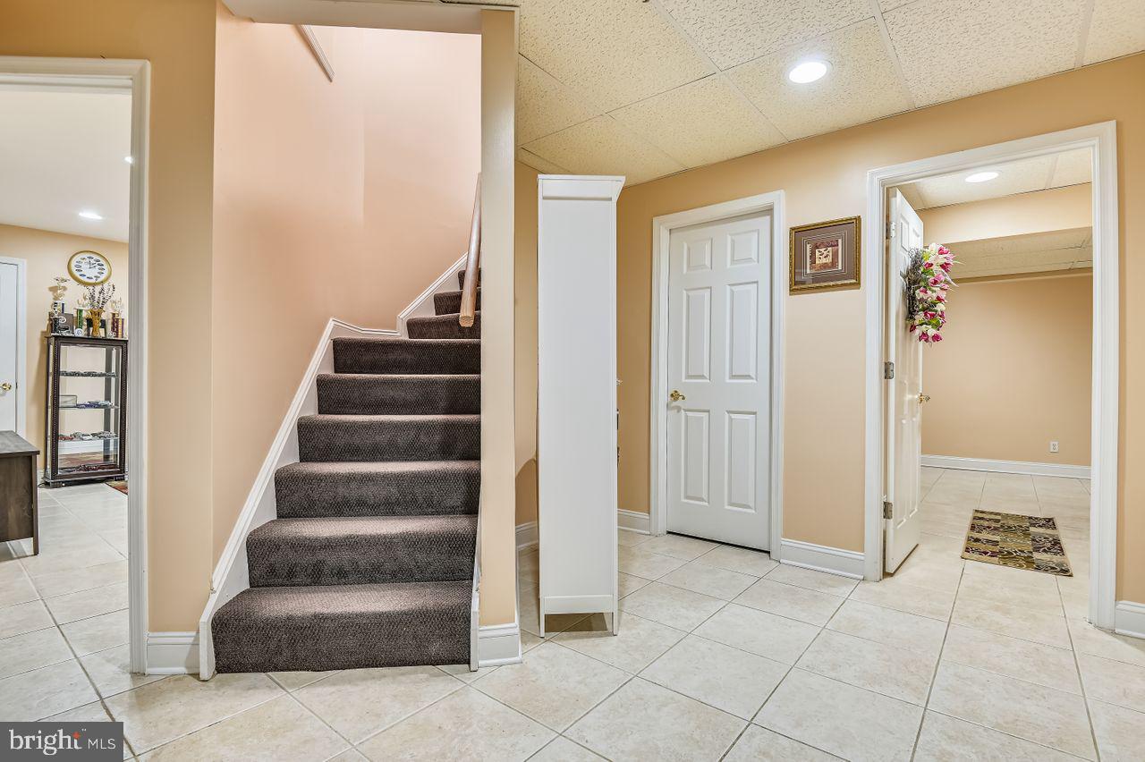 LYONSWOOD - Residential