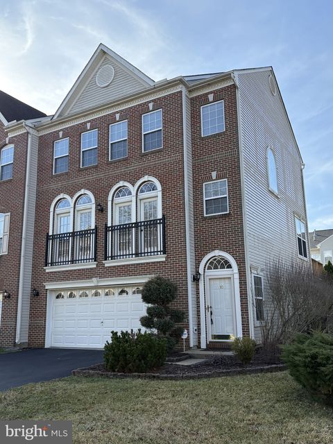 10 WISTERIA WAY BEAR DE 19701