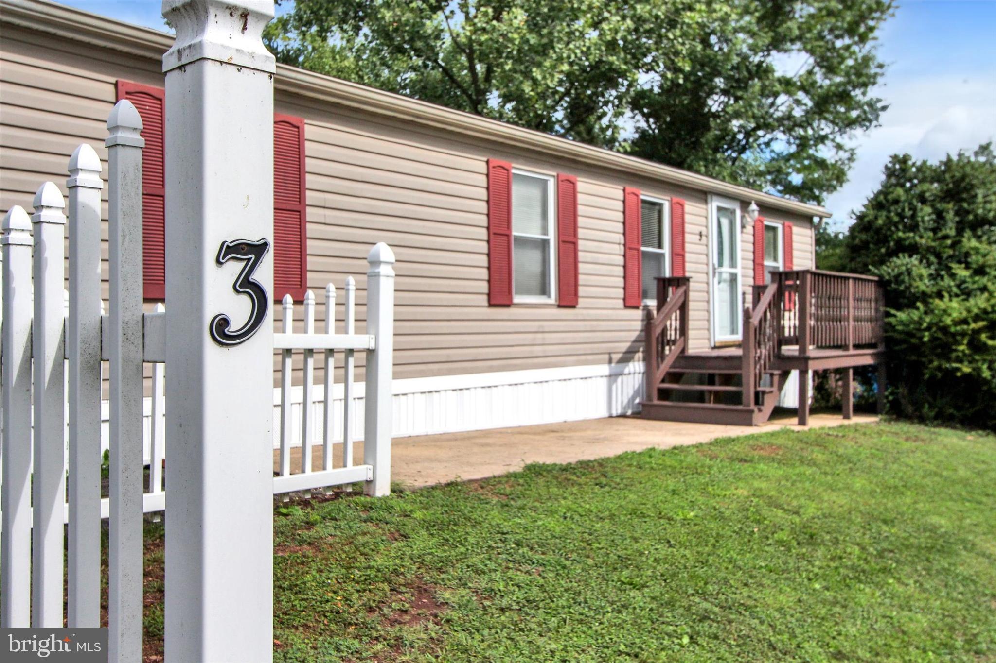 3 OAKLYN DRIVE