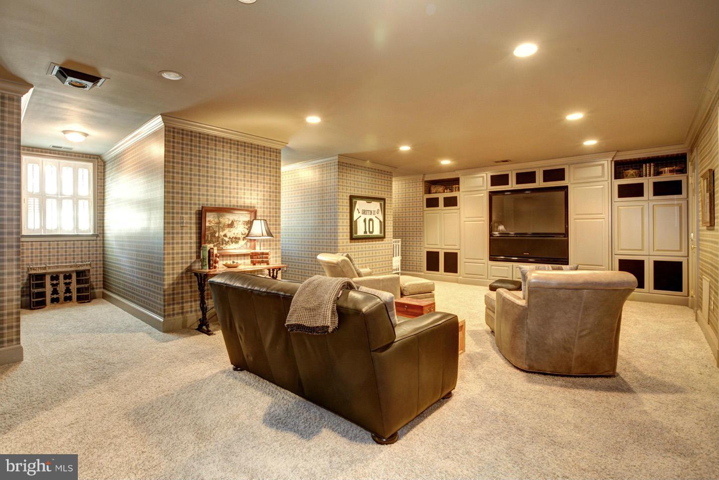 ELMWOOD ESTATES - Residential