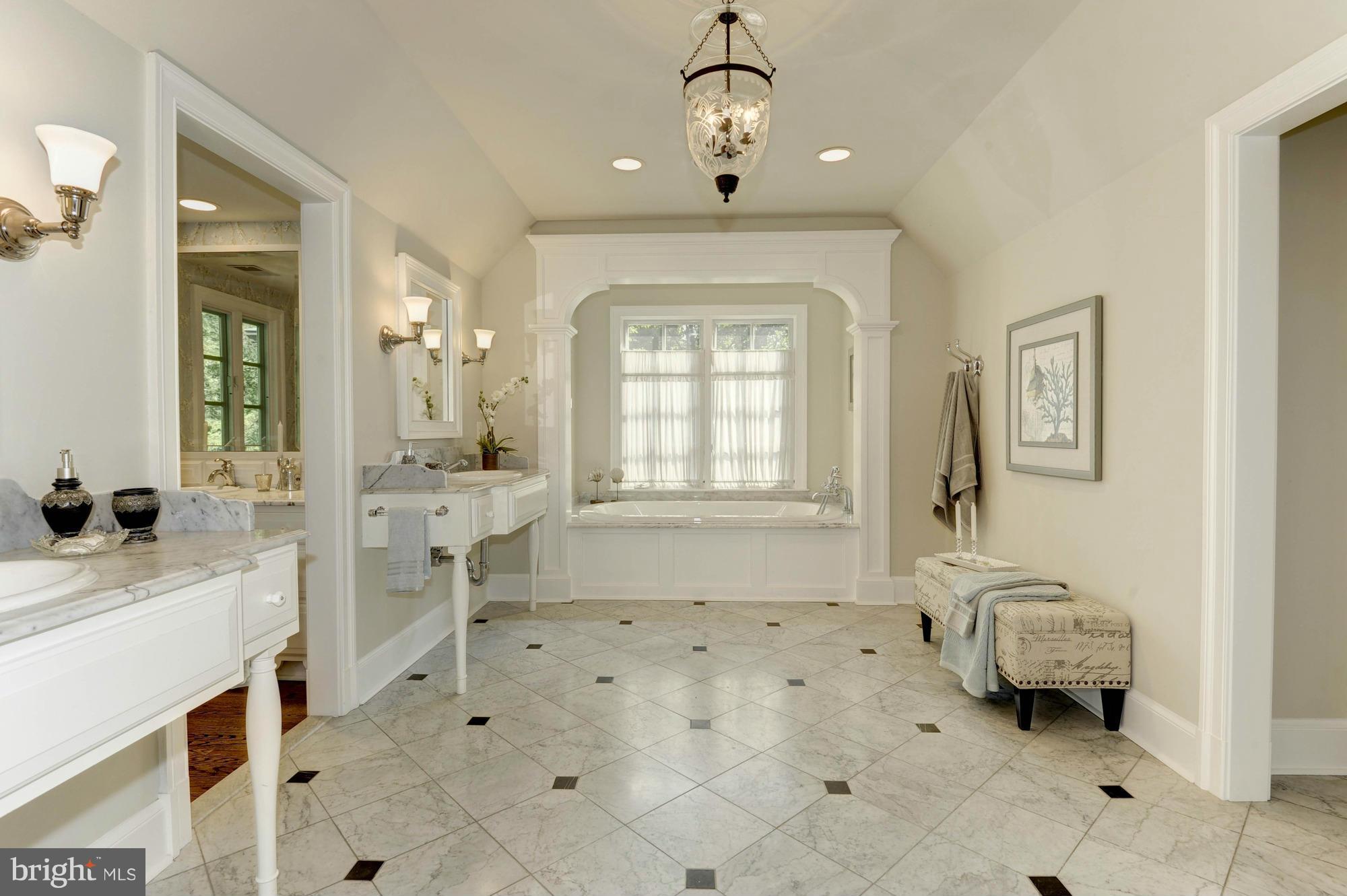 ELMWOOD ESTATES - Residential