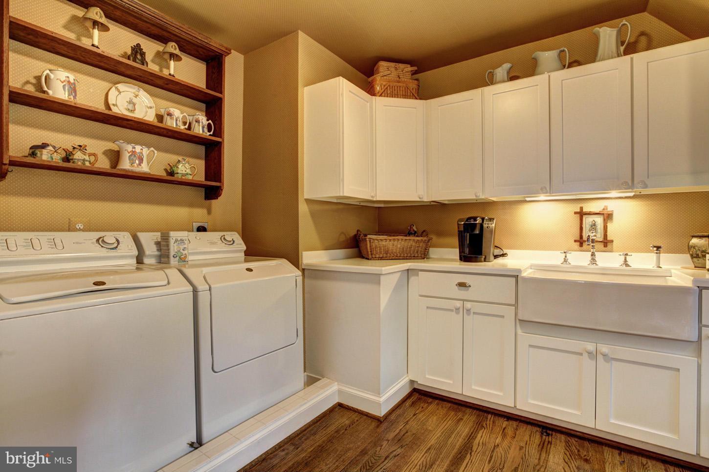 ELMWOOD ESTATES - Residential