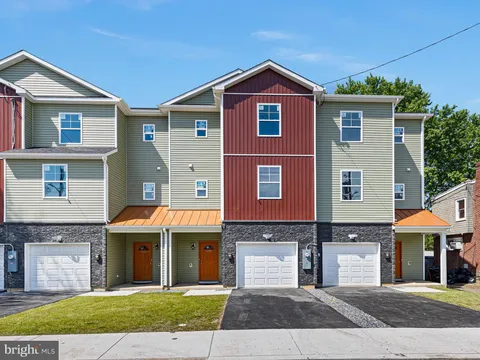 MLS: DENC2081688