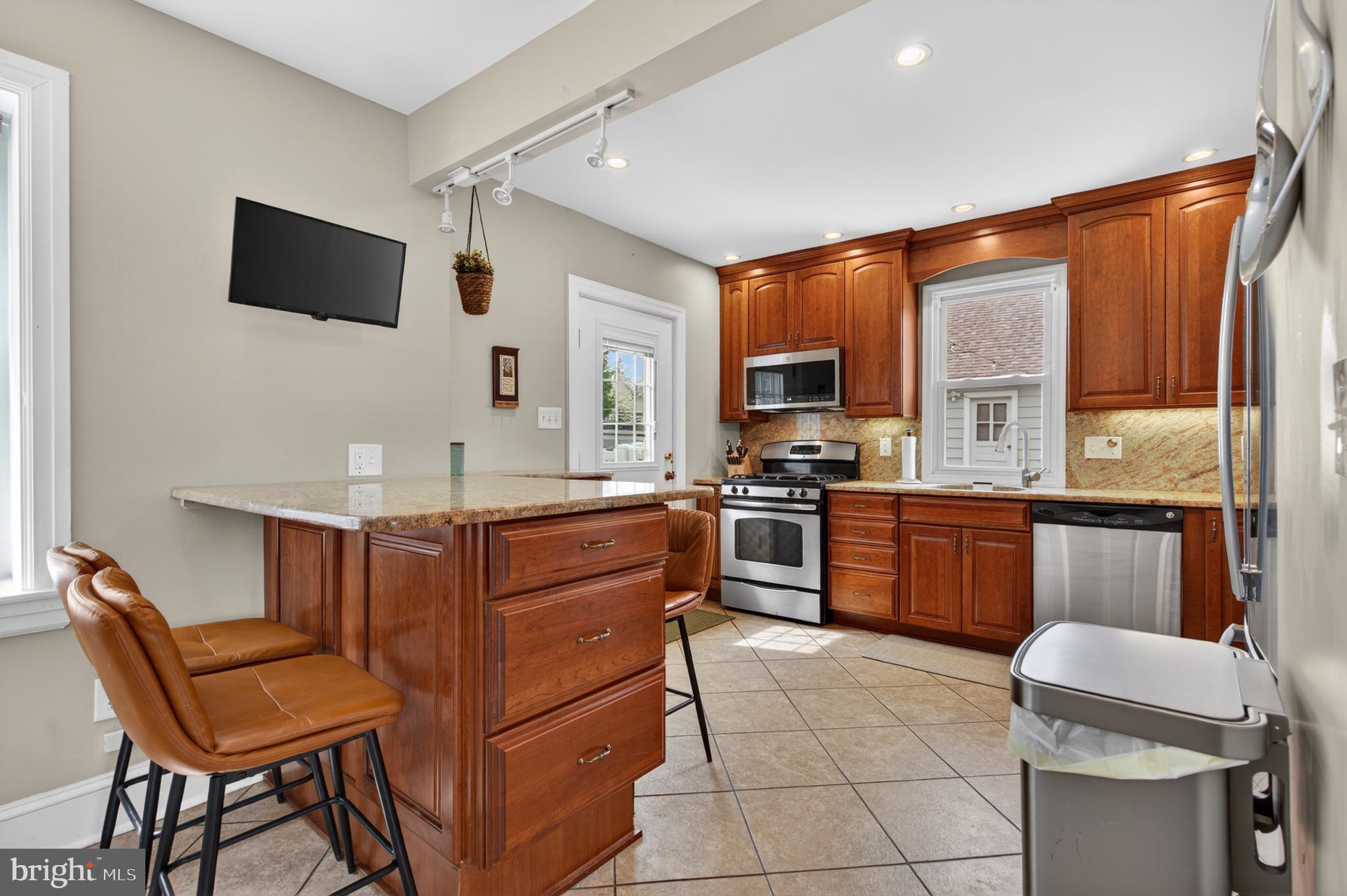 BROOKLINE - Residential