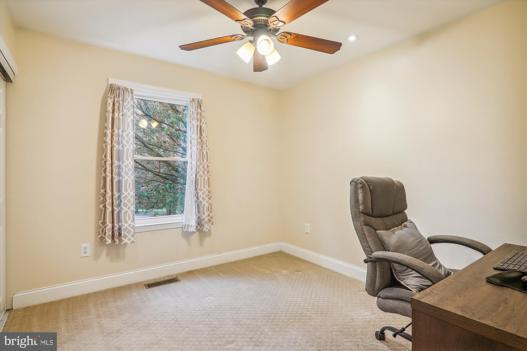 ENFIELD CHASE - Residential