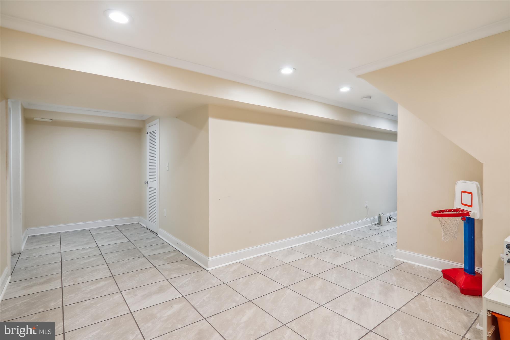 ENFIELD CHASE - Residential