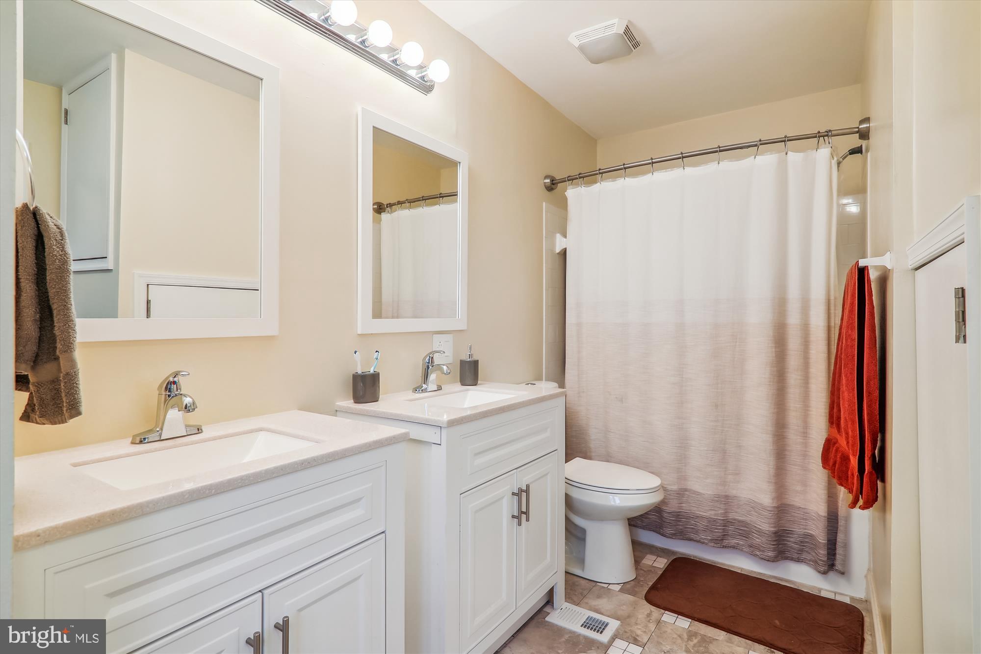 ENFIELD CHASE - Residential