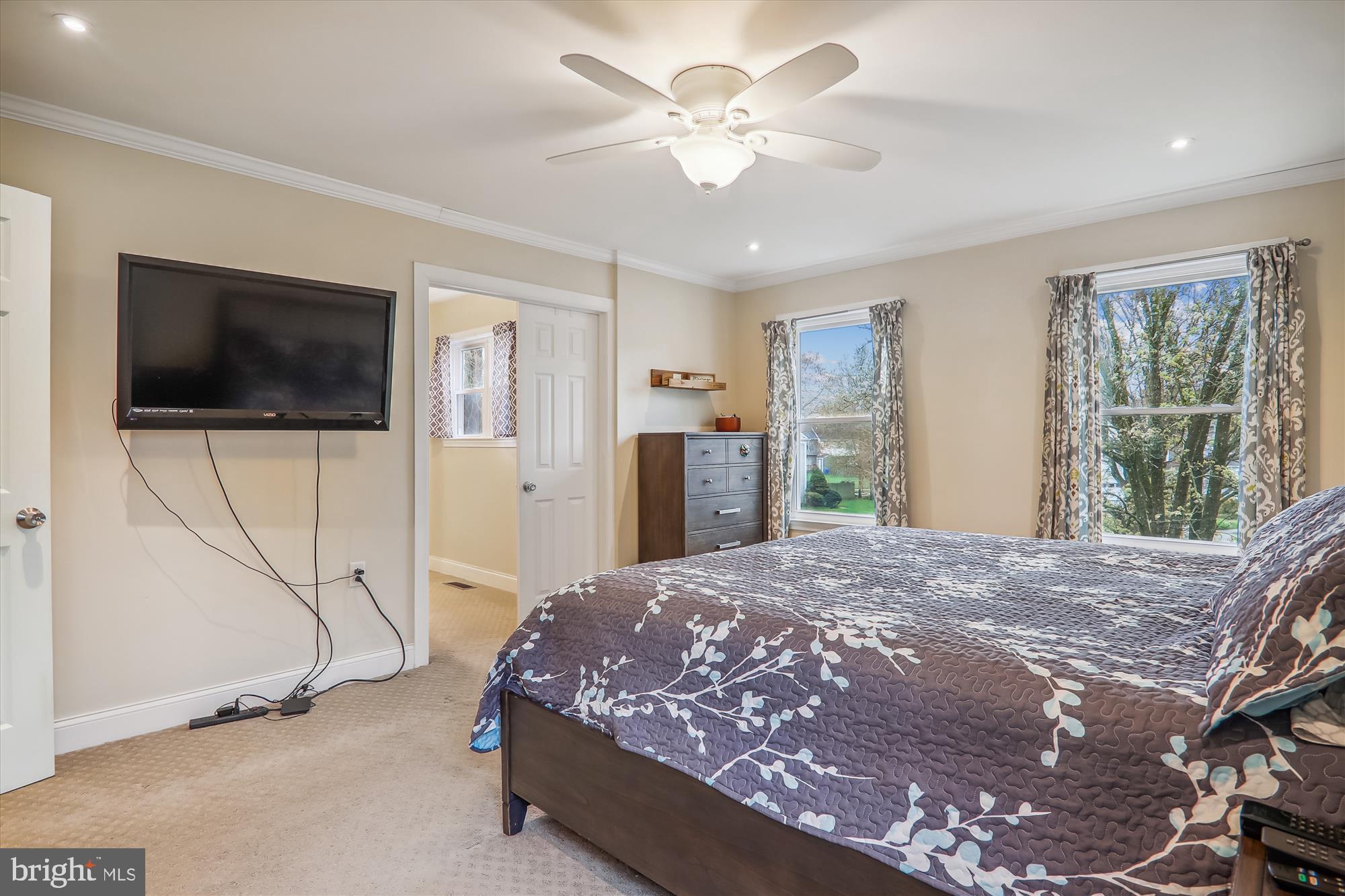 ENFIELD CHASE - Residential