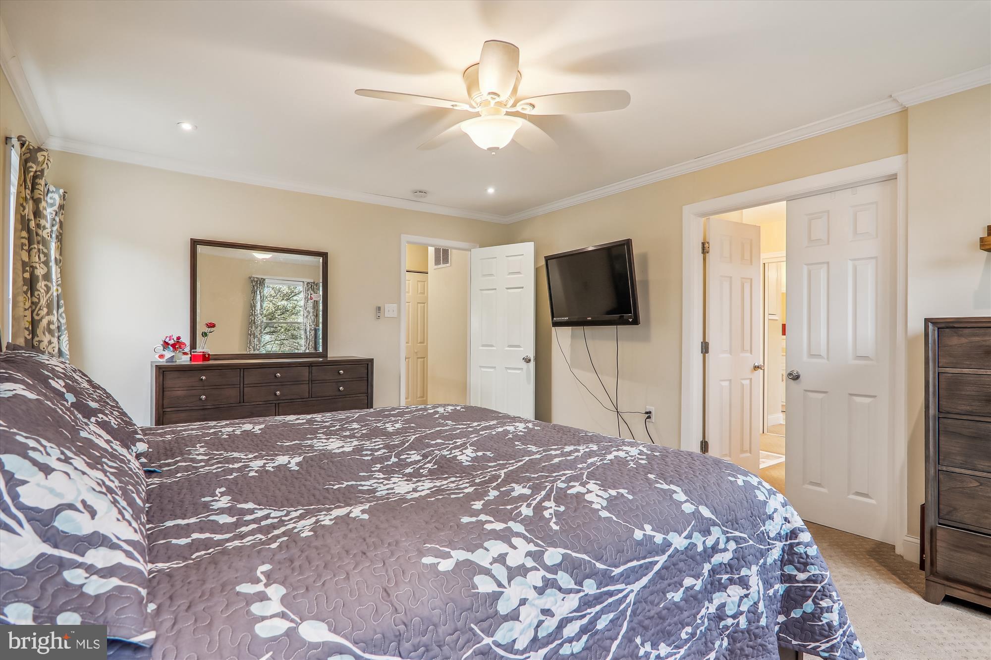 ENFIELD CHASE - Residential