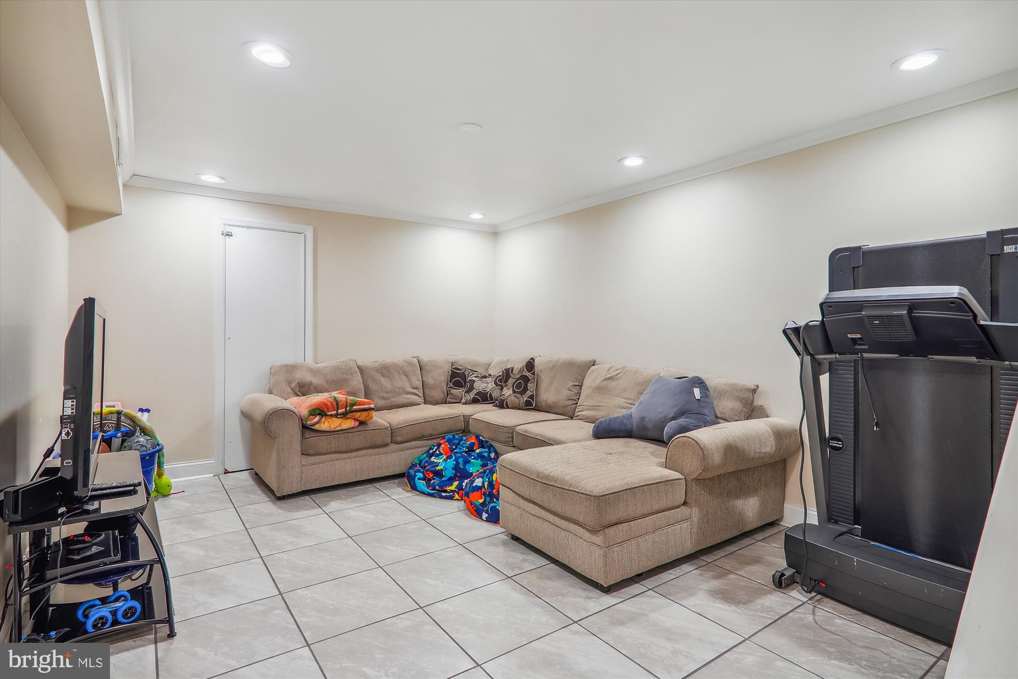 ENFIELD CHASE - Residential