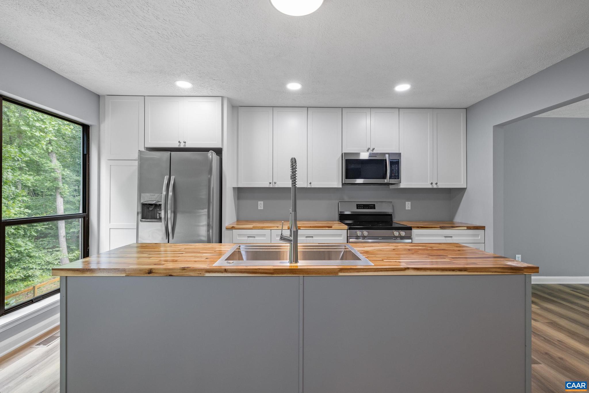 LAKE MONTICELLO - Residential Lease