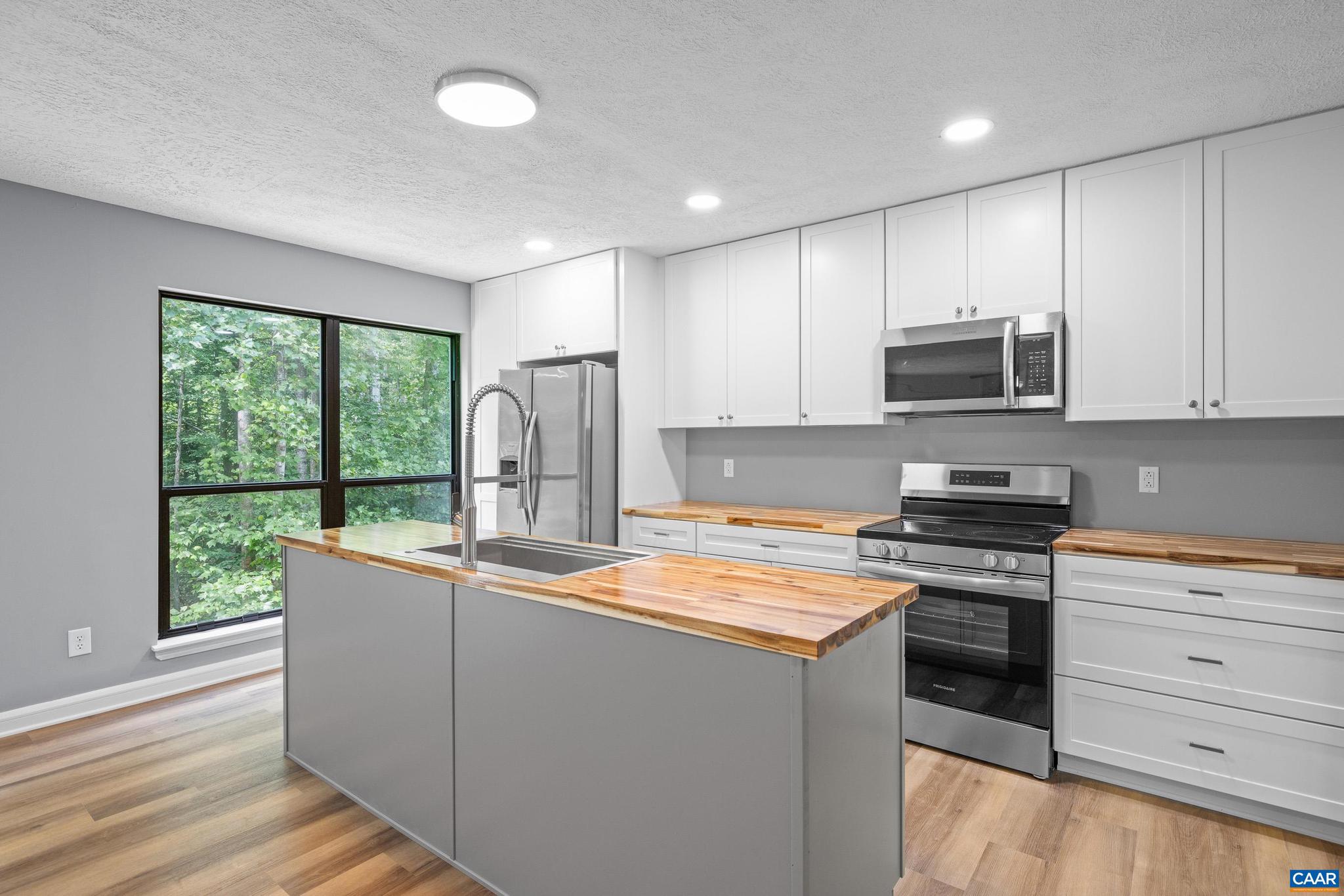 LAKE MONTICELLO - Residential Lease