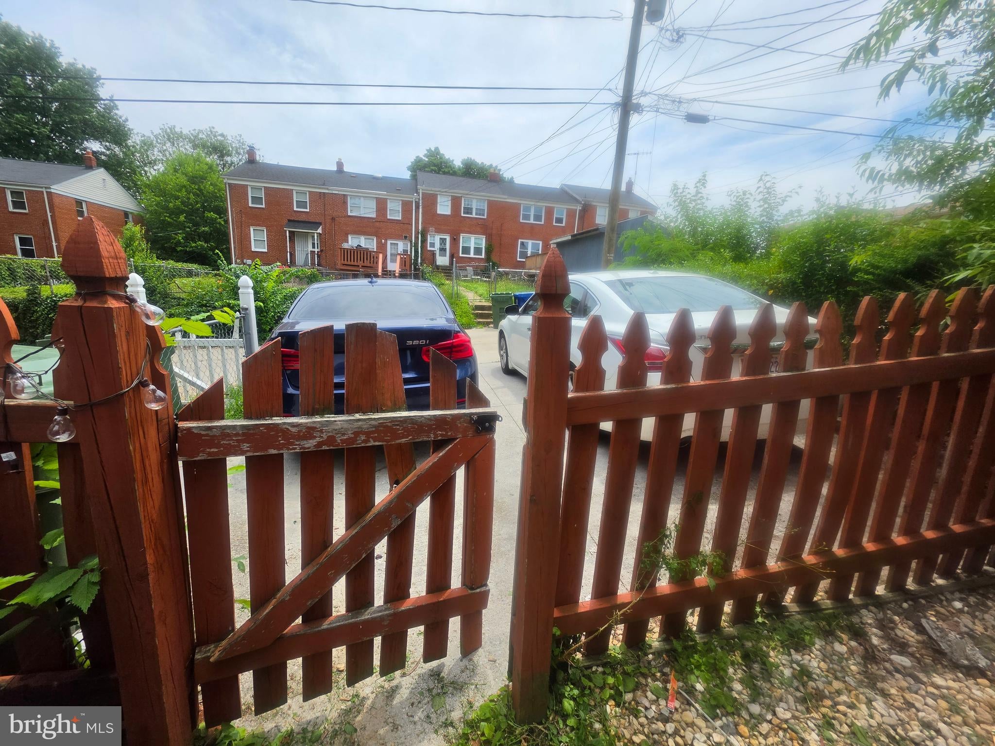 1235 LIMIT AVENUE