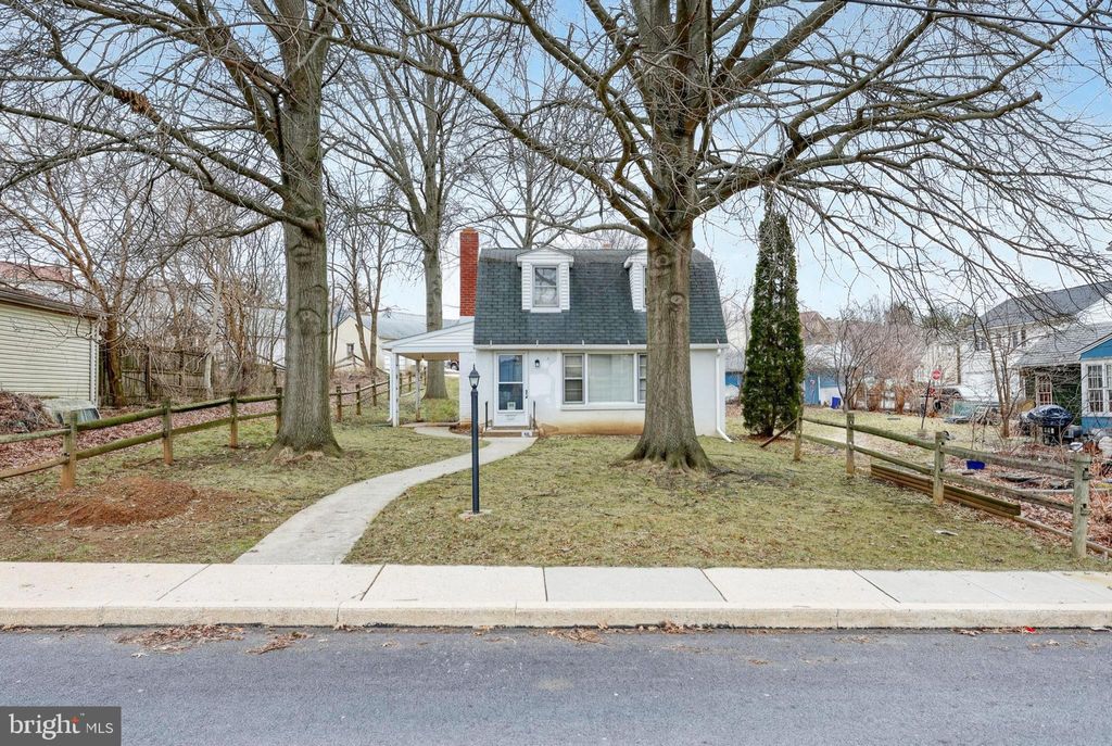 Photo of 115 Cooper Street, MANCHESTER, PA 17345 (MLS # PAYK2098276)