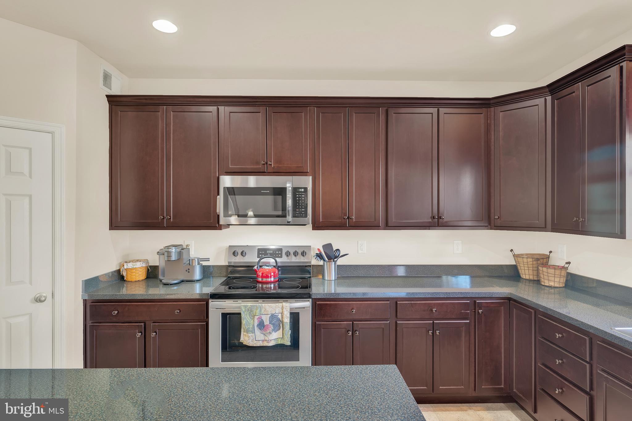 BENTWOOD ESTATES - Residential