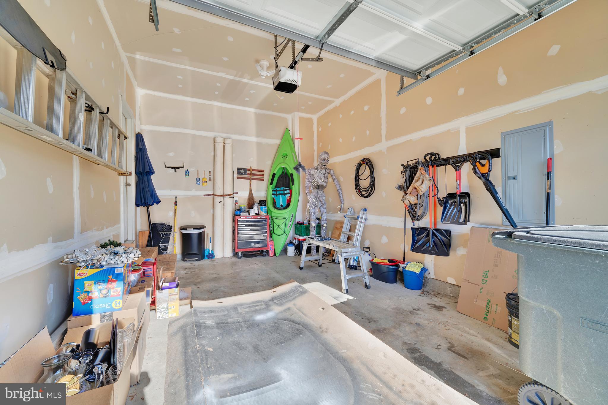 BENTWOOD ESTATES - Residential