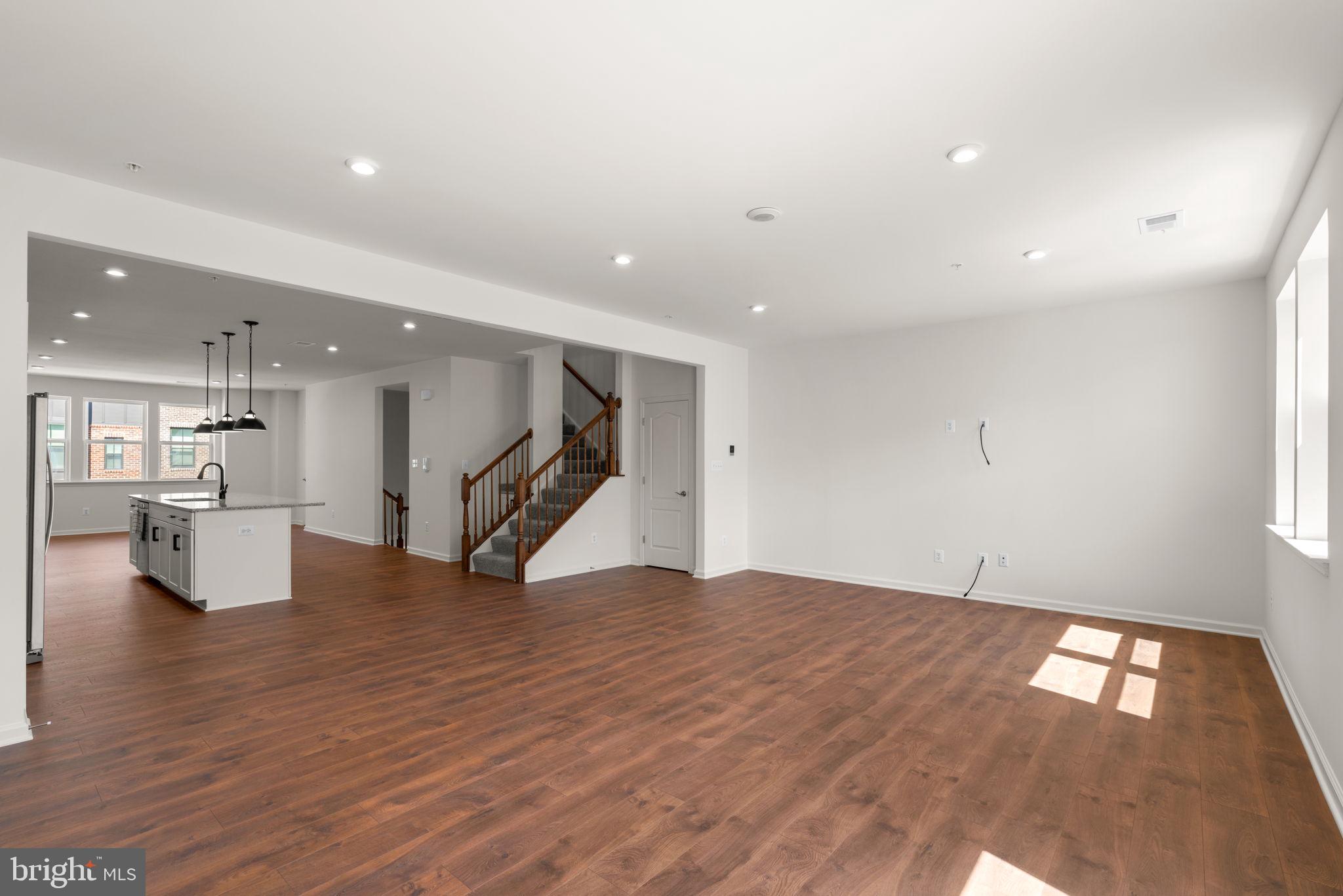 PADDOCK POINTE - Residential Lease