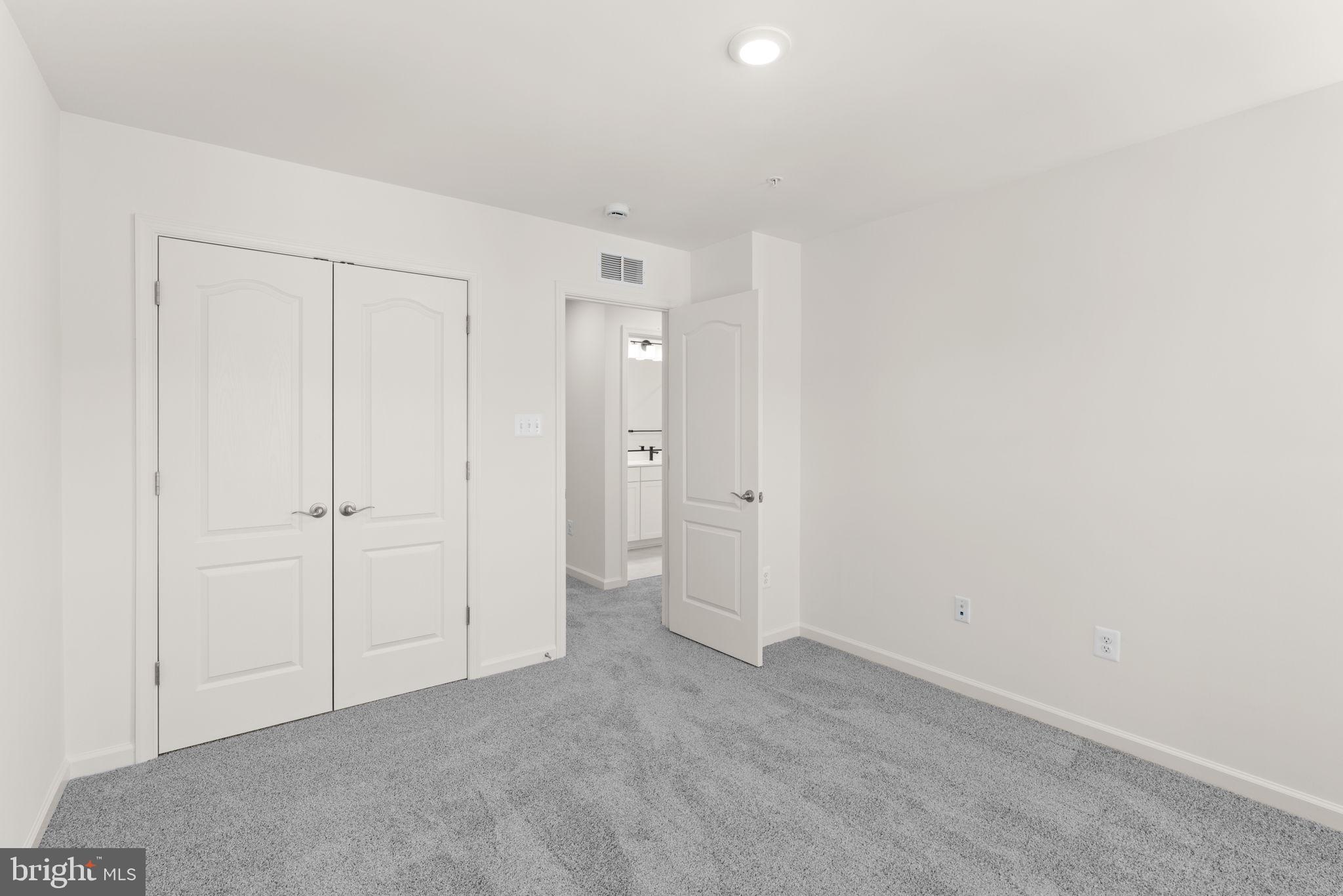 PADDOCK POINTE - Residential Lease