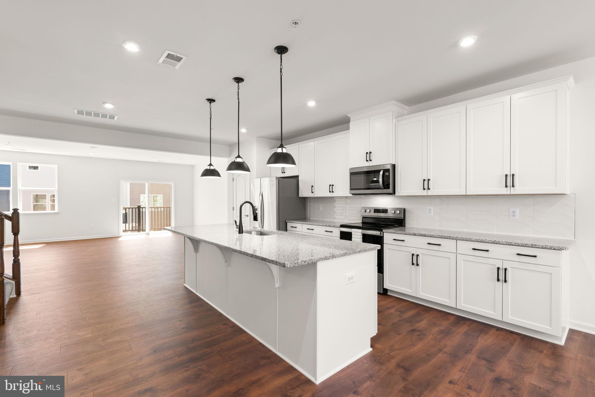 PADDOCK POINTE - Residential Lease