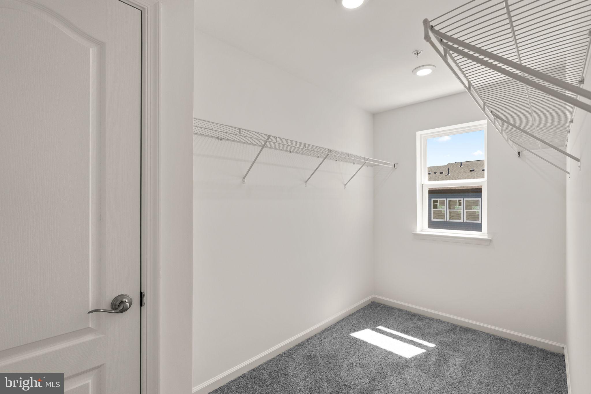 PADDOCK POINTE - Residential Lease