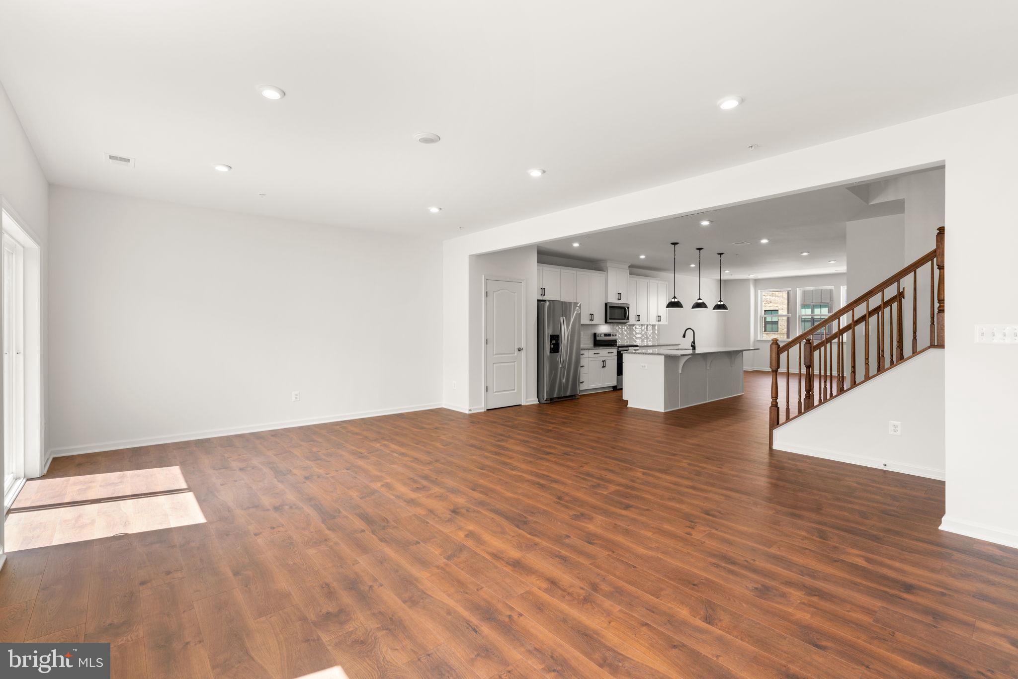 PADDOCK POINTE - Residential Lease