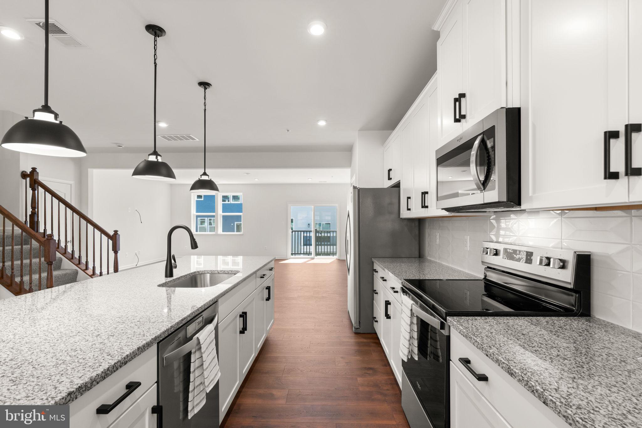 PADDOCK POINTE - Residential Lease