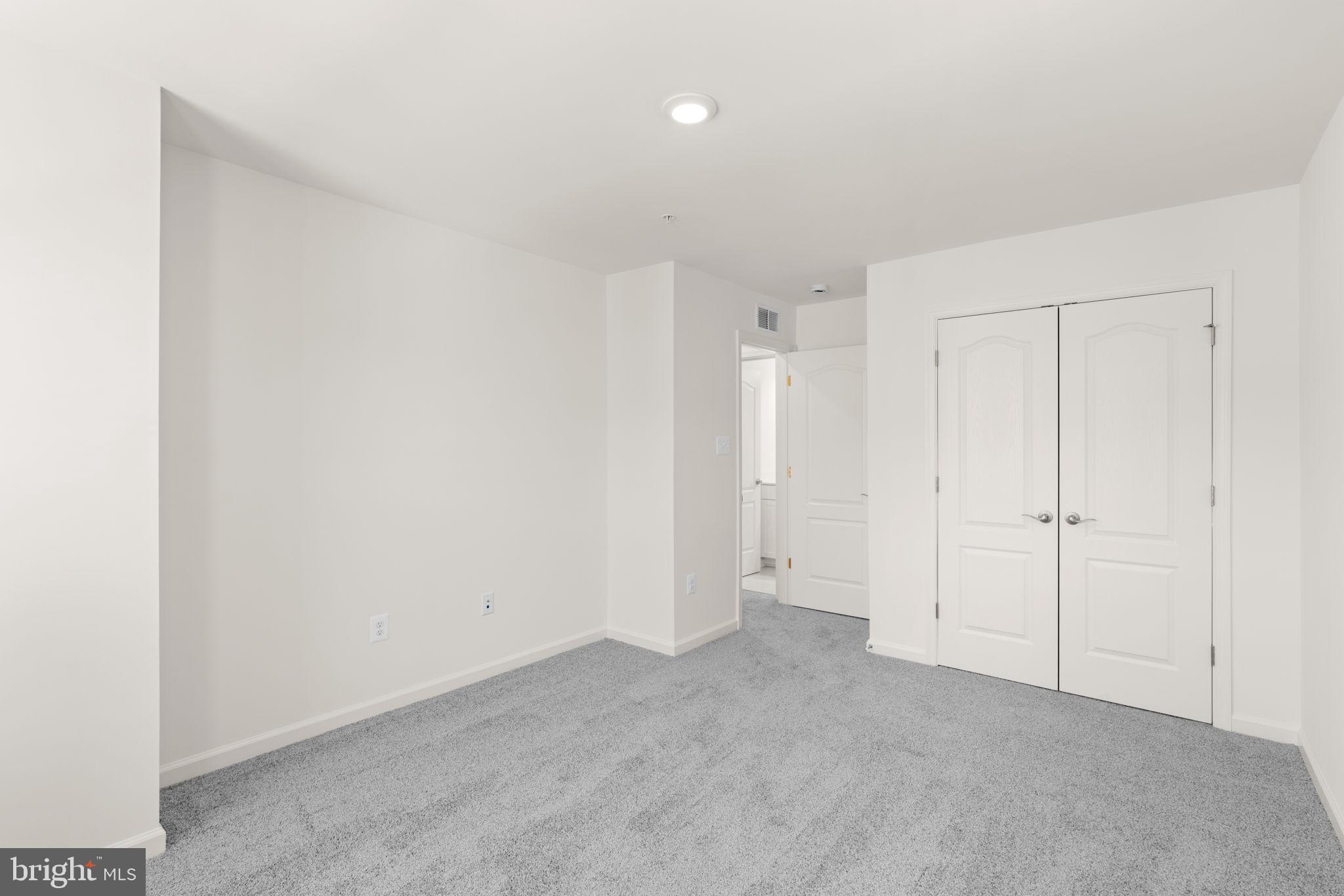 PADDOCK POINTE - Residential Lease