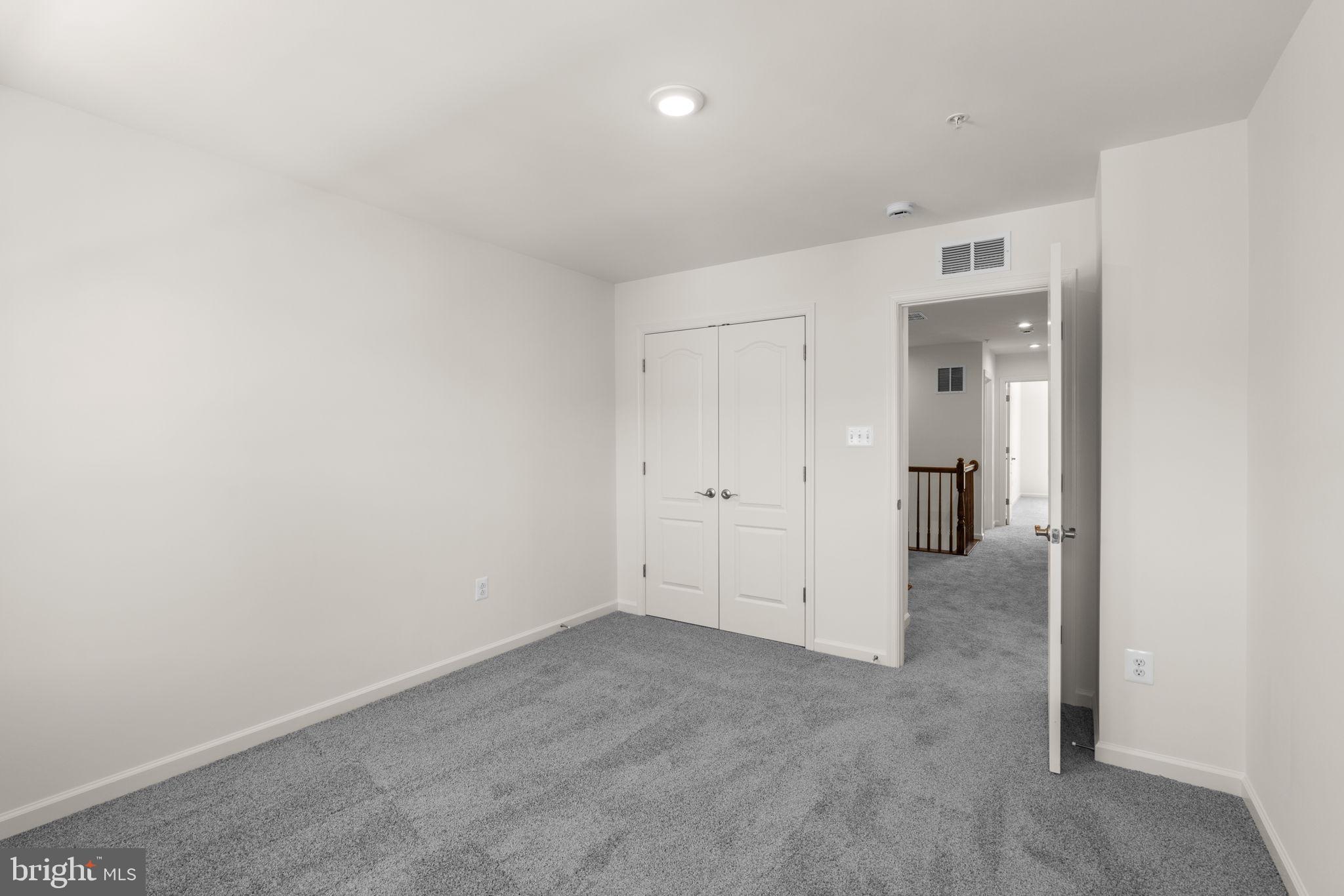 PADDOCK POINTE - Residential Lease