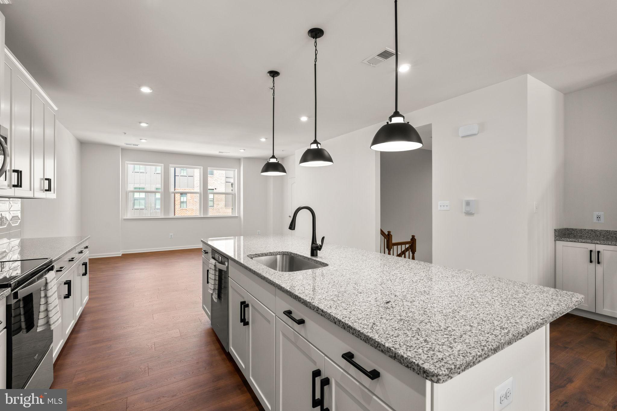 PADDOCK POINTE - Residential Lease