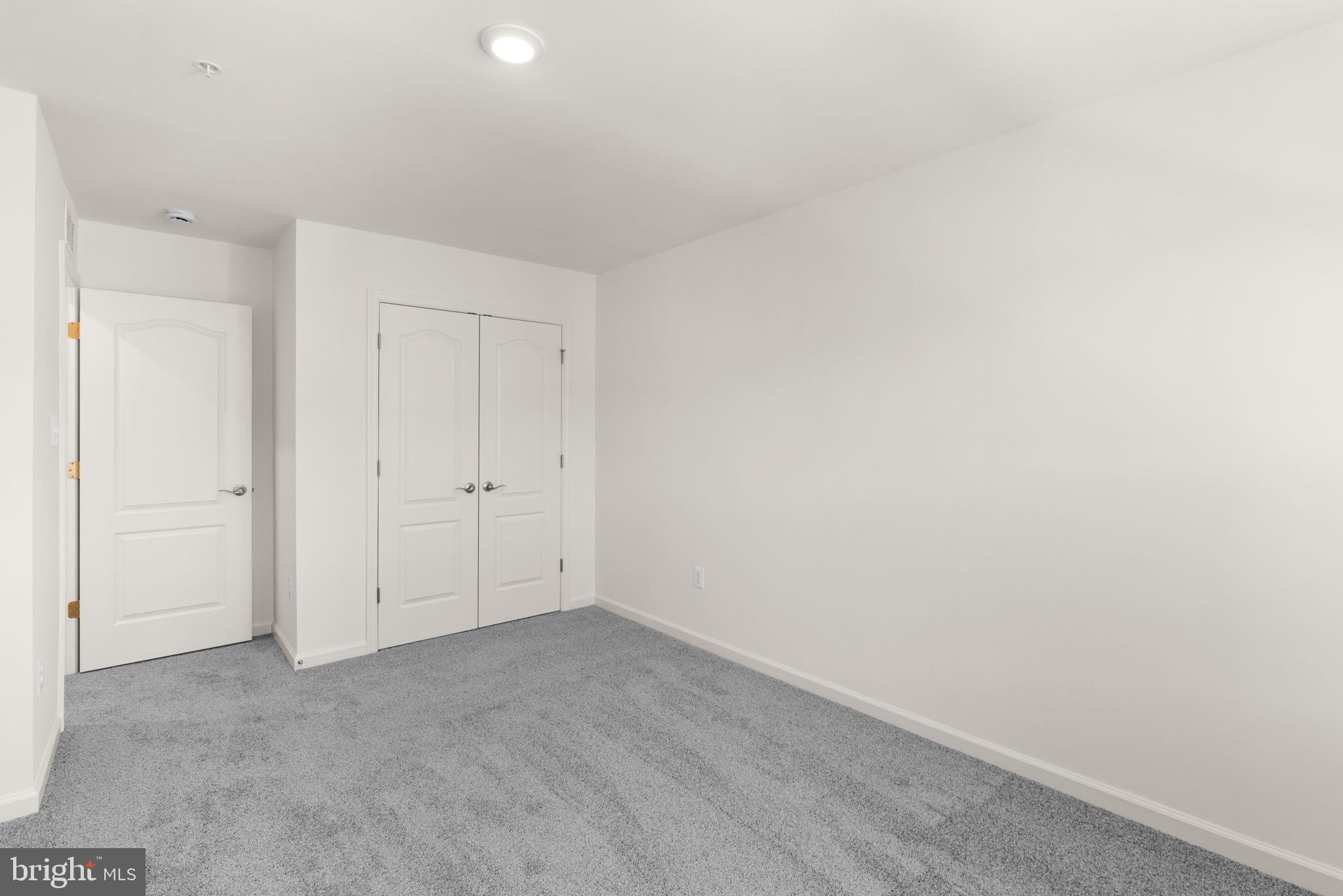 PADDOCK POINTE - Residential Lease